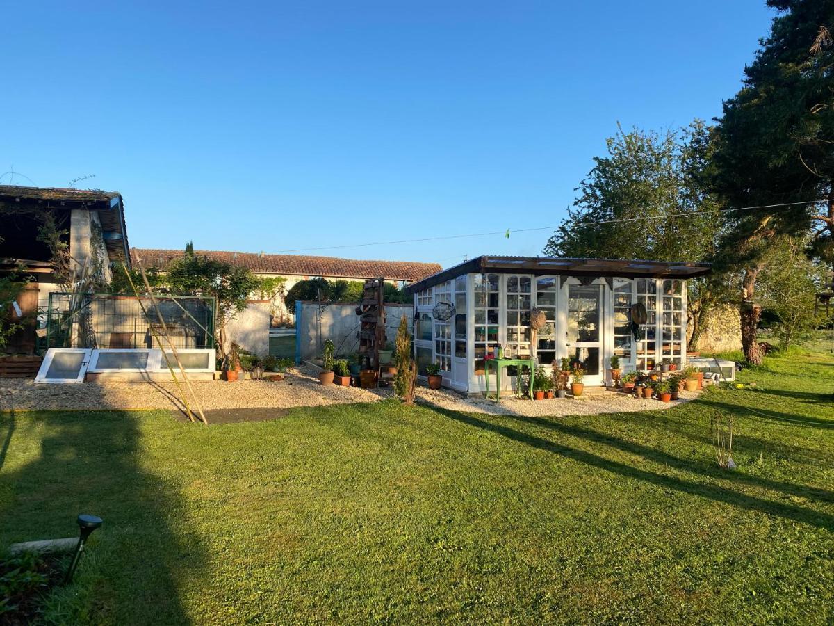 Domaine Du Tafiart Bed and Breakfast Sarron Εξωτερικό φωτογραφία