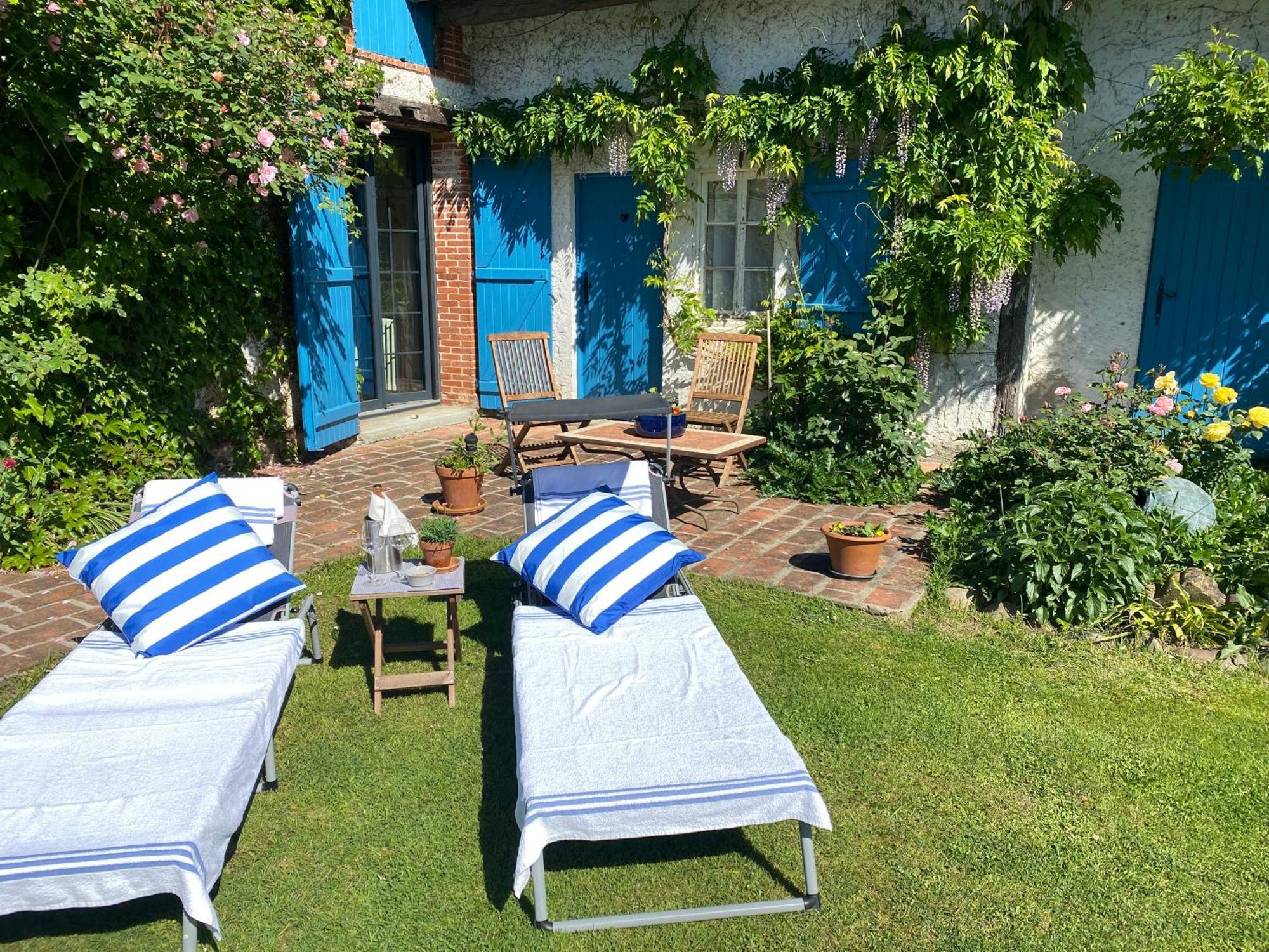 Domaine Du Tafiart Bed and Breakfast Sarron Εξωτερικό φωτογραφία
