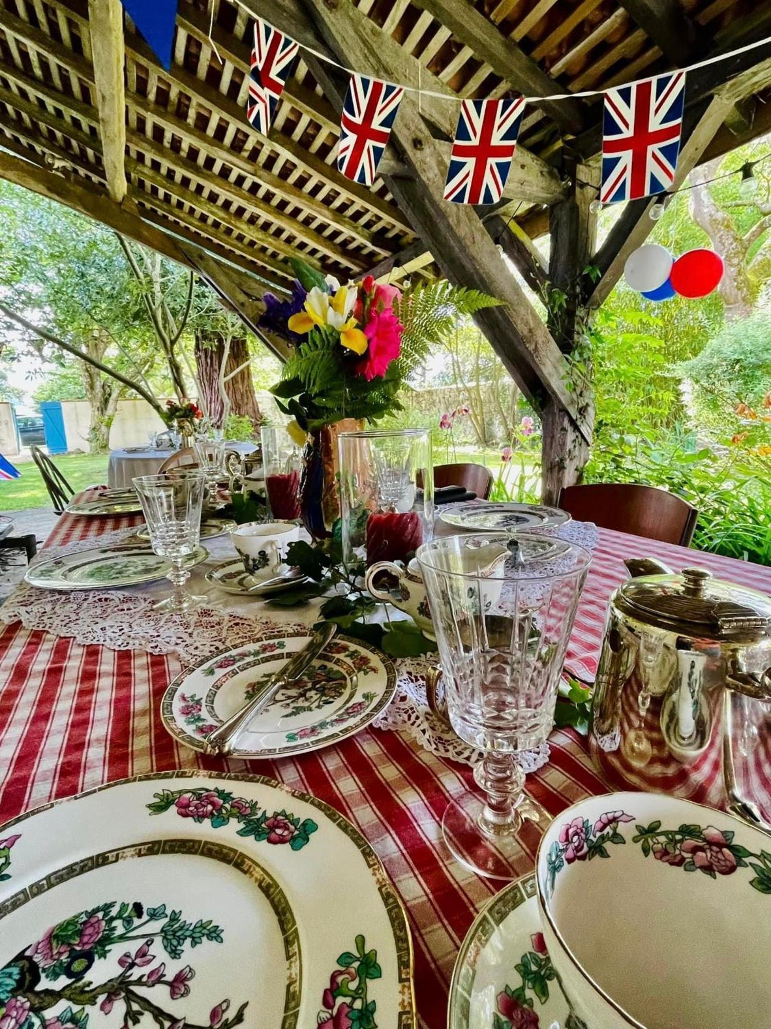 Domaine Du Tafiart Bed and Breakfast Sarron Εξωτερικό φωτογραφία